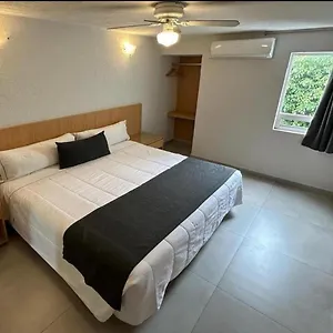 3* Отель Emperador Centro Y Remodelado
